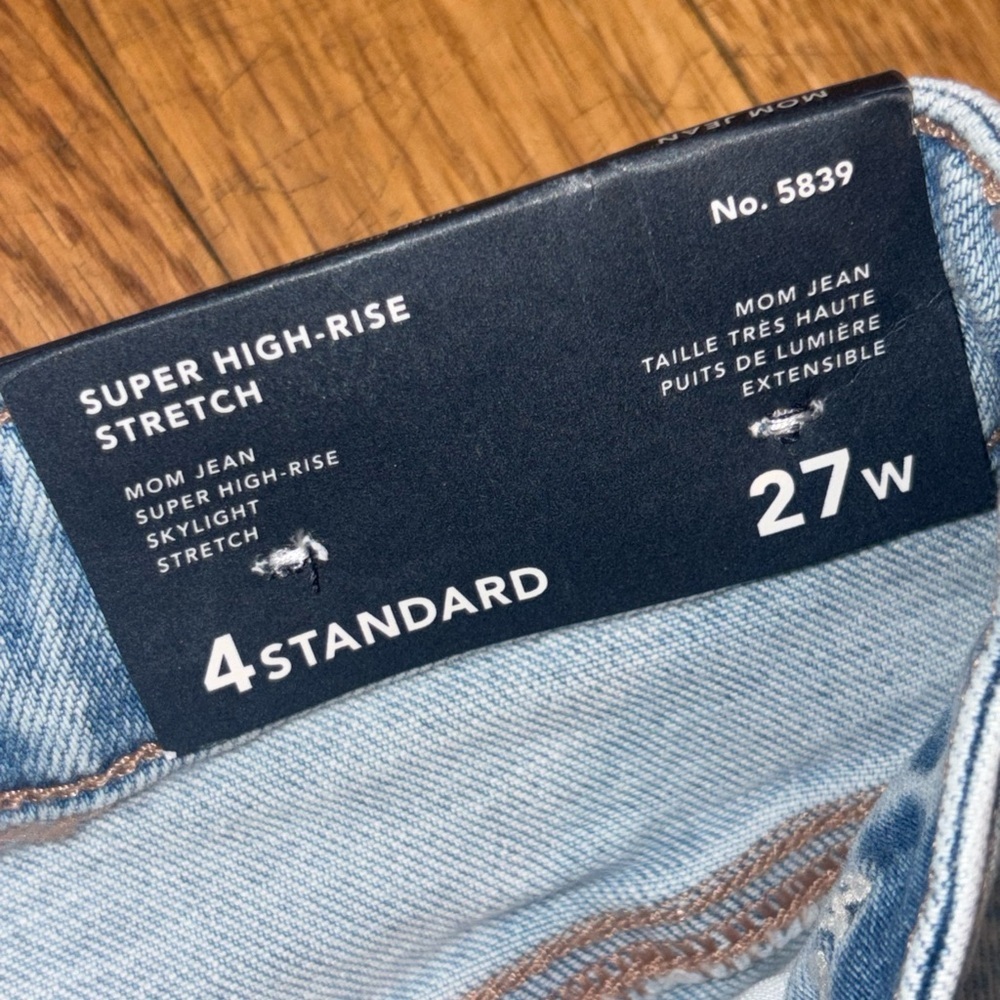 American Eagle Stretch Mom Jean - Picture 9 of 13